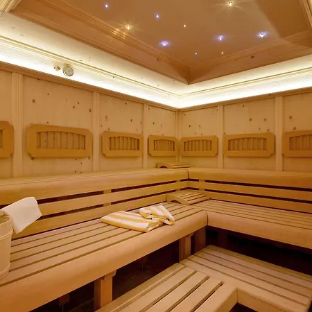 Ederfeld Aparthotel 4*