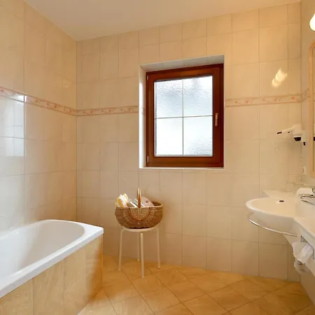 Ederfeld 4*