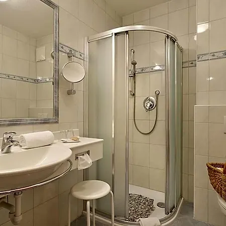 Ederfeld Aparthotel 4*