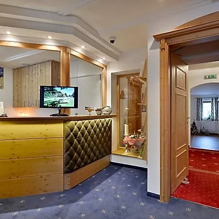 Ederfeld Aparthotel 4*