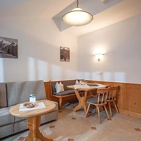 Ederfeld Aparthotel 4*
