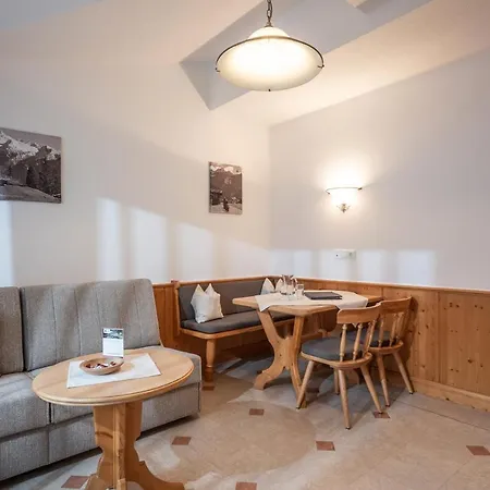 Ederfeld Hotel apartamentowy Mayrhofen